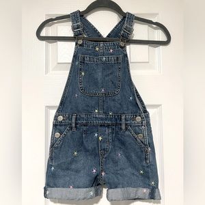 GAP KIDS girls star embroidered overall shorts, size small